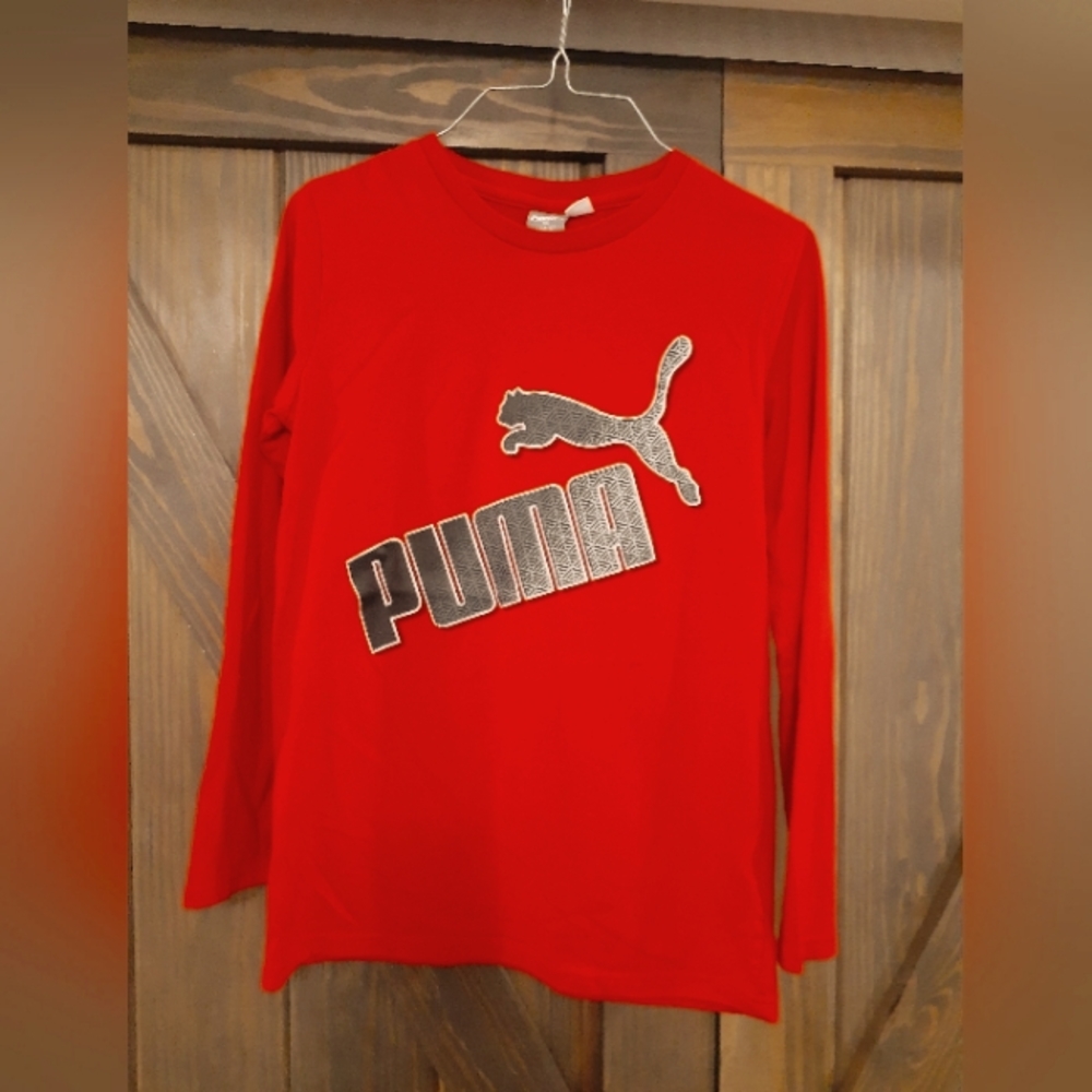 Boys L PUMA shirt